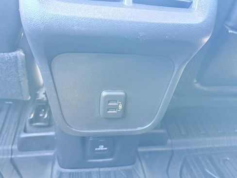 Used 2021 GMC Terrain SLT w/ Elevation Edition image 22