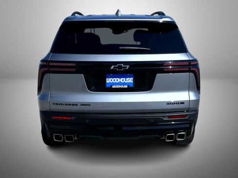 Used 2025 Chevrolet Traverse LT w/ Midnight/Sport Edition AWD/4WD image 6