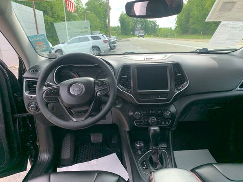 Certified 2022 Jeep Cherokee Trailhawk image 23