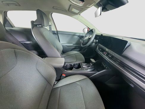 Used 2025 Kia K4 FWD image 29