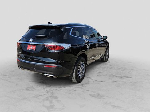Used 2024 Buick Enclave Premium image 8