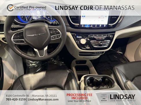 Used 2024 Chrysler Pacifica Touring-L FWD image 22