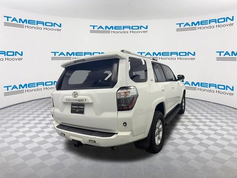 Used 2022 Toyota 4Runner SR5 AWD/4WD image 5
