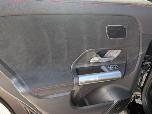 Used 2025 Mercedes-Benz GLA 250 4MATIC image 23