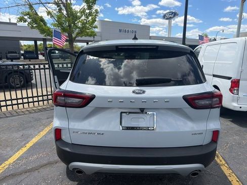 Used 2025 Ford Escape Platinum AWD/4WD image 12