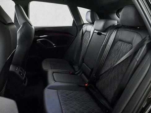New 2025 Audi SQ5 Premium image 12