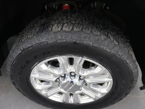 Used 2023 GMC Sierra 2500 Pro w/ Gooseneck/5TH Wheel Package AWD/4WD image 3