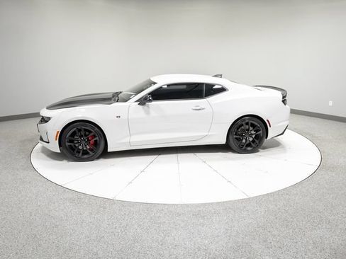 Used 2020 Chevrolet Camaro LT w/ 1LE Track Performance Package RWD image 28