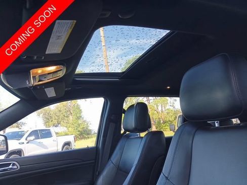 Certified 2021 Jeep Grand Cherokee Laredo X AWD/4WD image 11