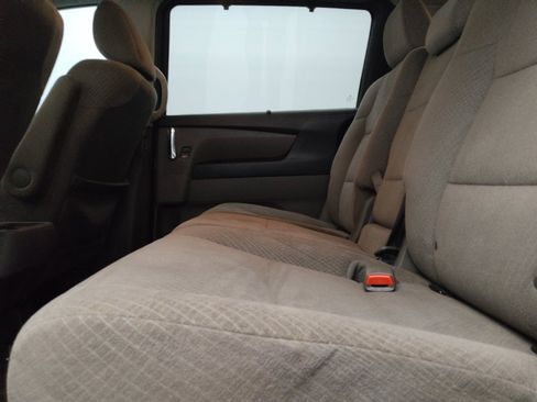 Used 2016 Honda Odyssey SE image 18