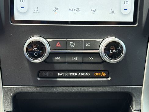 Used 2022 Ford Edge SEL w/ Convenience Package AWD/4WD image 21