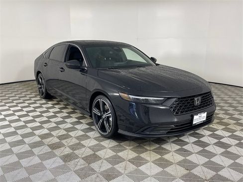 Used 2025 Honda Accord Sport image 26