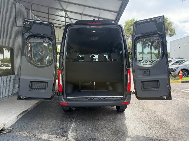 Used 2024 Mercedes-Benz Sprinter 2500 image 14