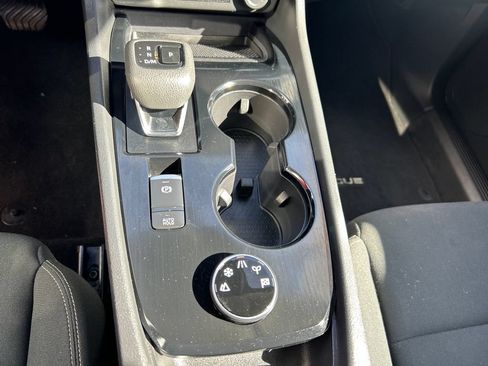 Used 2024 Nissan Rogue S AWD/4WD image 26
