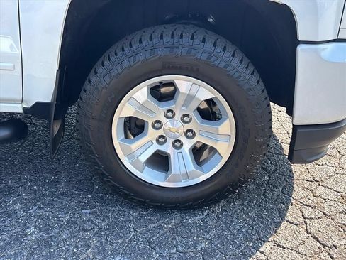 Used 2018 Chevrolet Silverado 1500 LT w/ All Star Edition AWD/4WD image 10