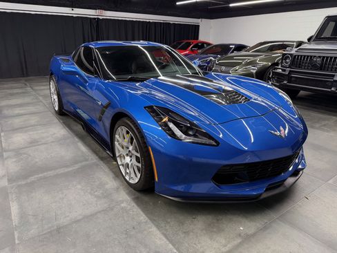 Used 2014 Chevrolet Corvette Stingray Coupe image 9
