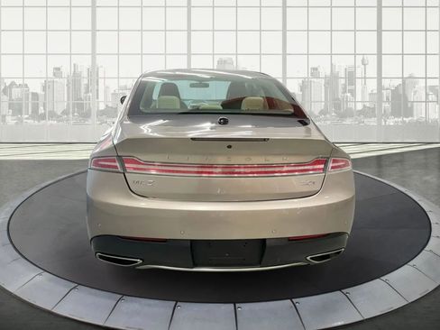 Used 2018 Lincoln MKZ Premiere image 4