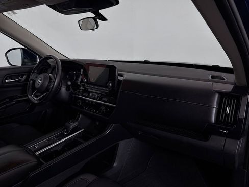 Used 2022 Nissan Pathfinder SV image 30