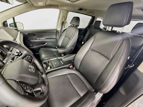 Certified 2025 Honda Odyssey EX-L image 5