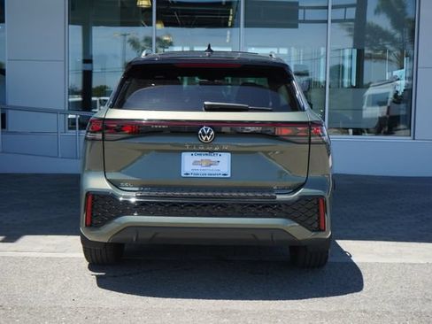 Used 2025 Volkswagen Tiguan SEL R-Line AWD/4WD image 7