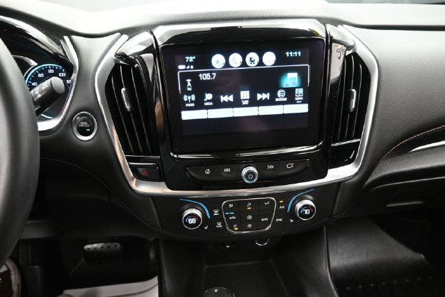 Used 2018 Chevrolet Traverse LT FWD image 10