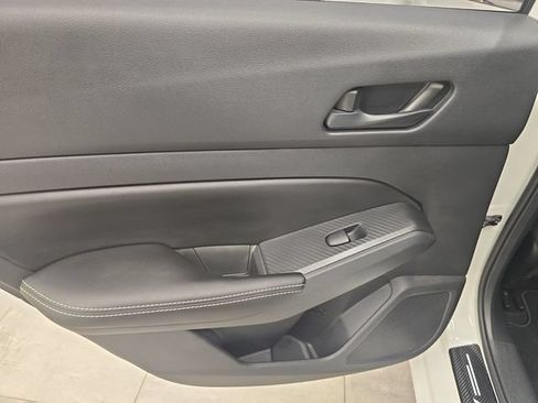 Used 2024 Nissan Altima 2.5 SV FWD image 17