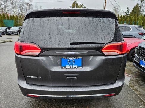 Used 2020 Chrysler Pacifica Touring-L Plus image 5