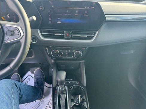 Used 2024 Chevrolet TrailBlazer LT w/ Convenience Package image 18