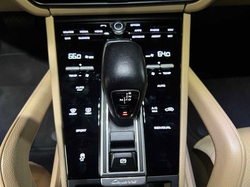Used 2023 Porsche Cayenne image 29