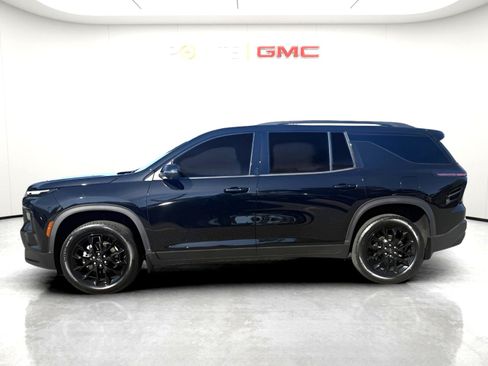 Used 2024 Chevrolet Traverse LT w/ Midnight/Sport Edition AWD/4WD image 9