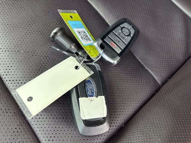 Used 2025 Ford Explorer Platinum RWD image 23