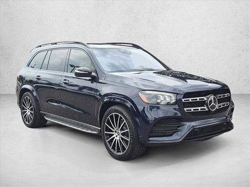 Used 2022 Mercedes-Benz GLS 580 4MATIC image 3