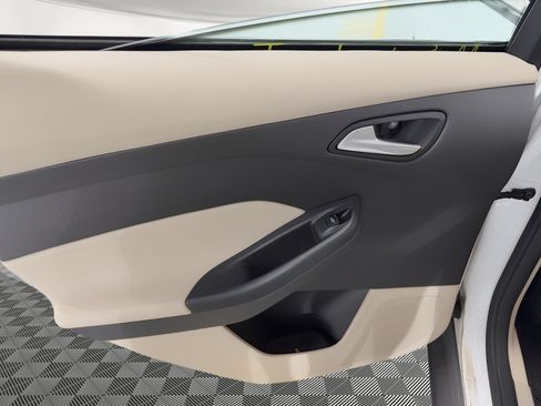 Used 2016 Ford Focus SE FWD image 17