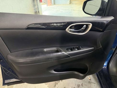 Used 2016 Nissan Sentra SV FWD image 11