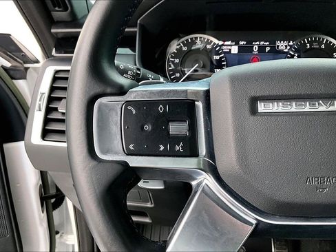 Used 2023 Land Rover Discovery S R-Dynamic image 26