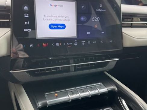 Used 2024 Lincoln Nautilus Reserve image 38