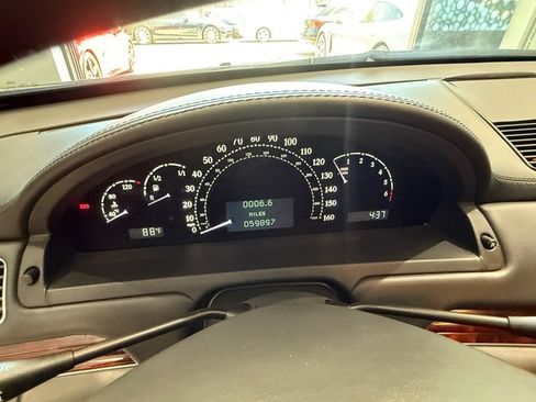 Used 2005 Maybach 57 RWD image 26