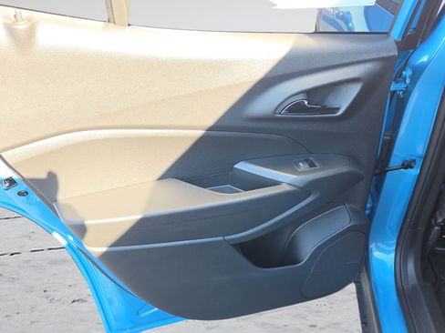 New 2026 Chevrolet Trax RS FWD image 35
