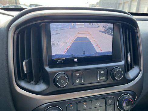 Used 2021 Chevrolet Colorado Z71 image 35