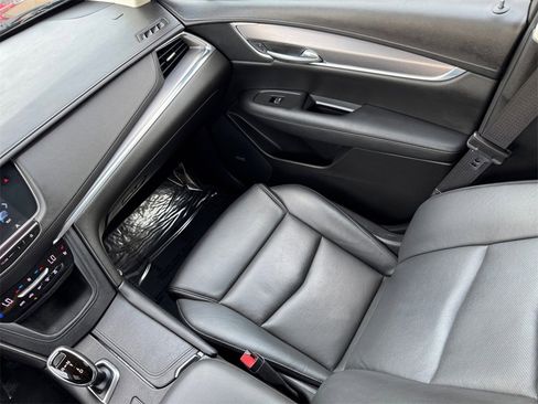 Used 2019 Cadillac XT5 Premium Luxury image 17