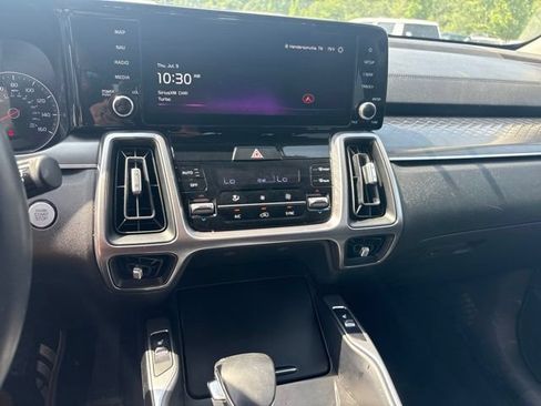 Used 2023 Kia Sorento S FWD image 27