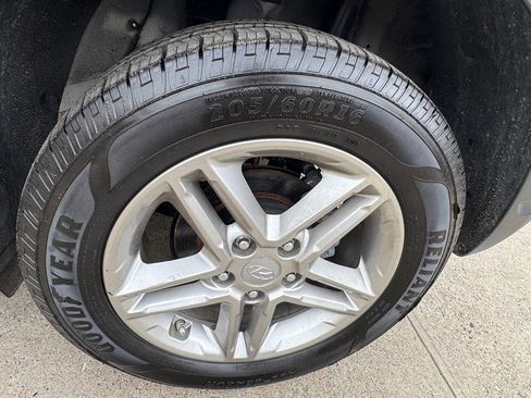 Used 2023 Hyundai Kona SE FWD image 28