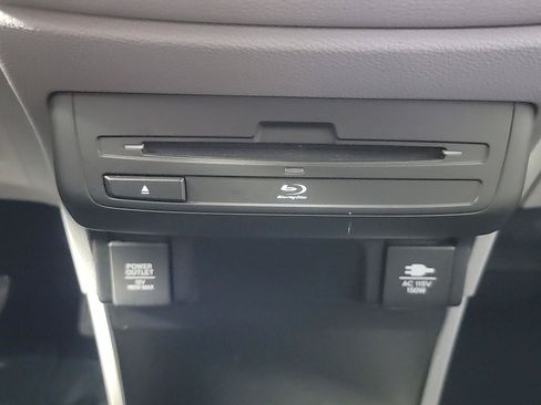 Certified 2018 Honda Odyssey Touring image 35