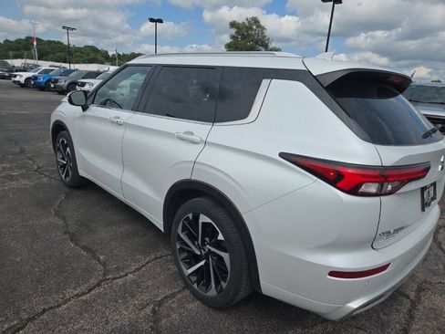 Used 2022 Mitsubishi Outlander SEL AWD/4WD image 3
