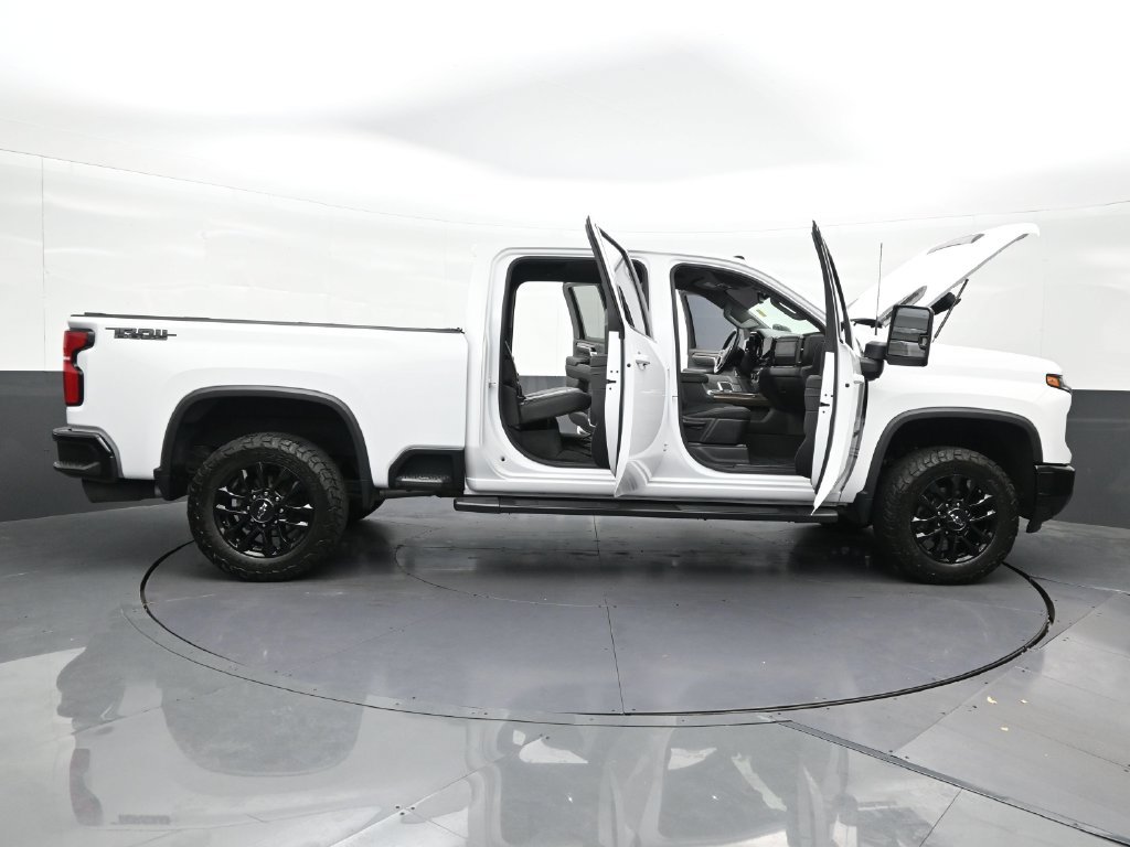 Used 2025 Chevrolet Silverado 2500 LT w/ Trail Boss Package AWD/4WD image 32