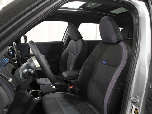 Certified 2026 MINI Cooper Countryman S image 5