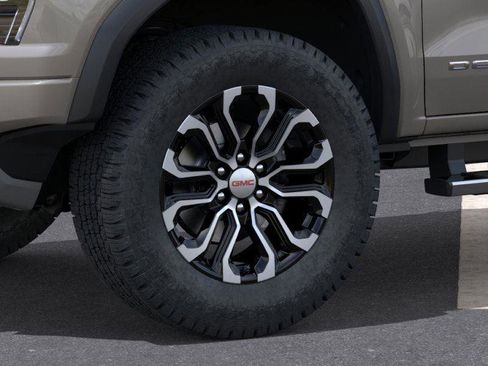 New 2026 GMC Canyon Denali image 24