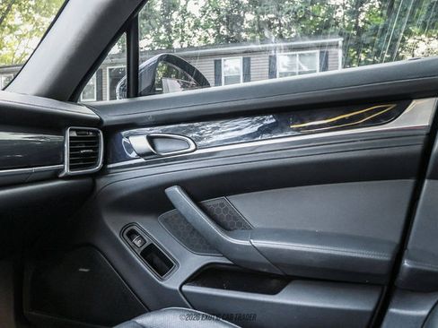 Used 2011 Porsche Panamera 4 AWD/4WD image 19