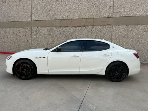 Used 2019 Maserati Ghibli S Q4 AWD/4WD image 3