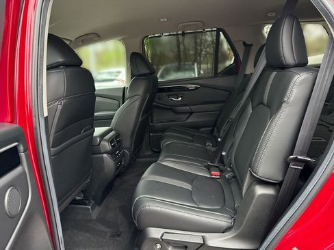 Used 2025 Honda Pilot EX-L image 23